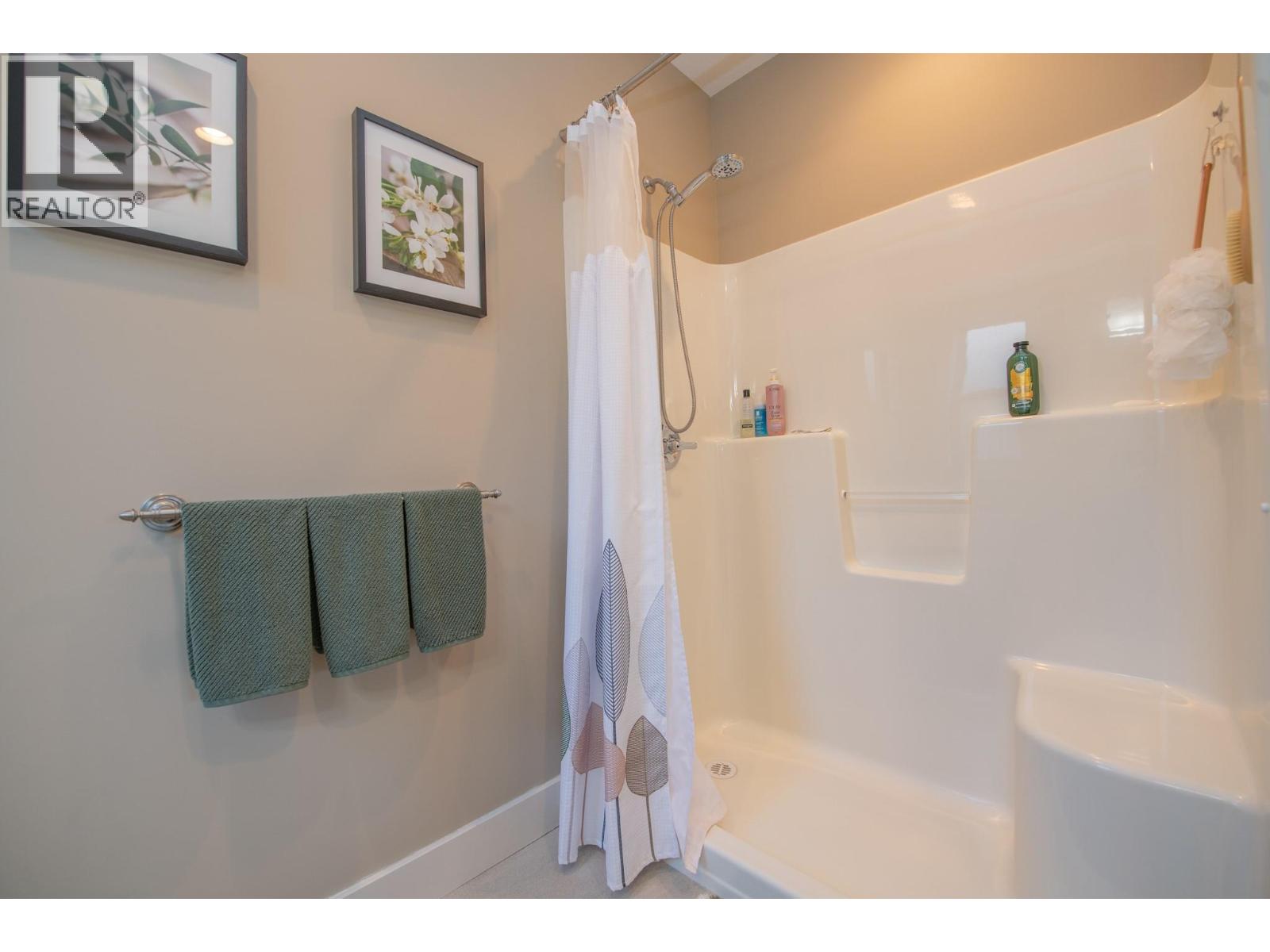 7760 Okanagan Landing Road Unit# 77, Vernon