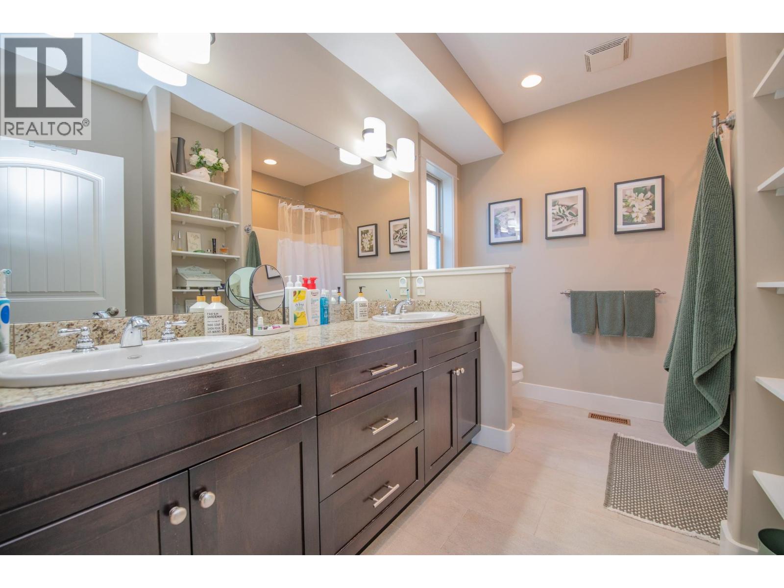 7760 Okanagan Landing Road Unit# 77, Vernon