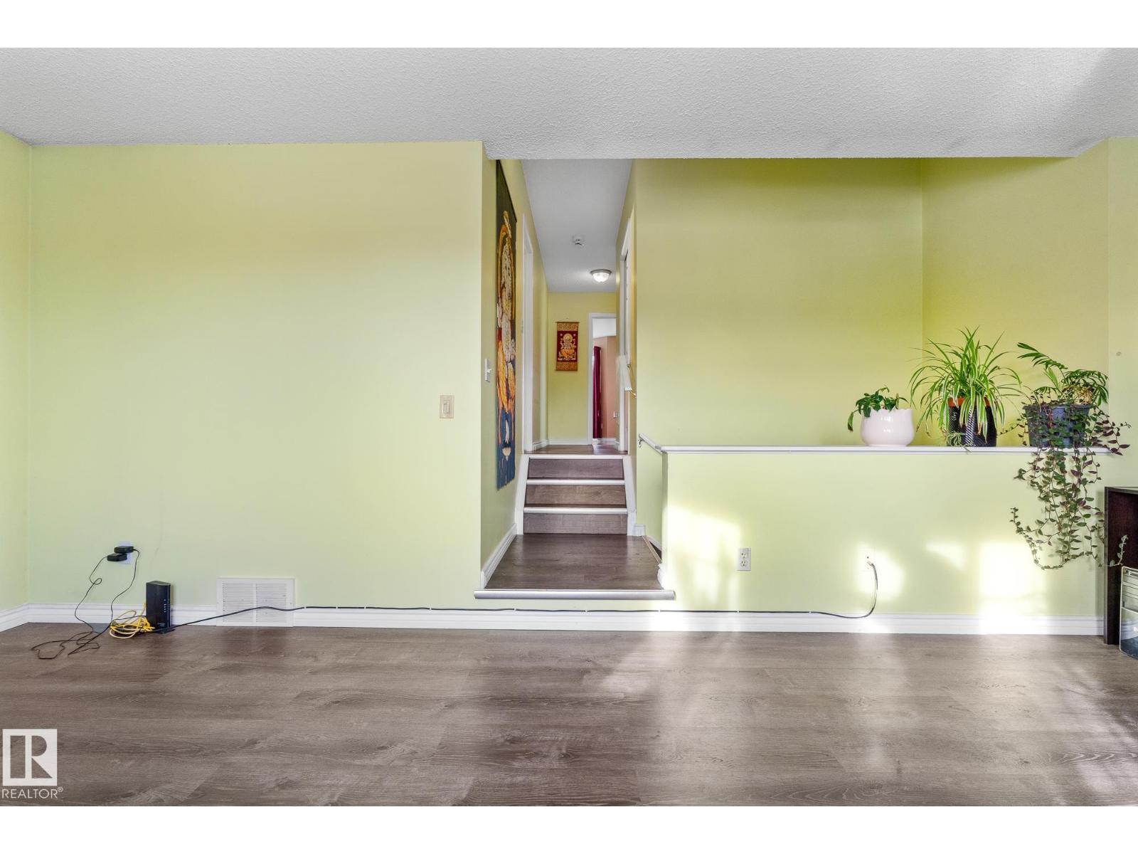 13148 151 AV NW, Edmonton