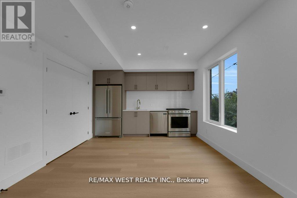 661 WINONA DRIVE - Photo 5 of 50, Toronto (Oakwood Village), Ontario