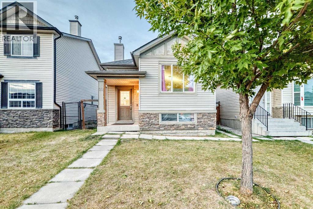Single Family House Bi-level for Sale in  Saddlebrook Gardens NE Saddle Ridge Calgary 