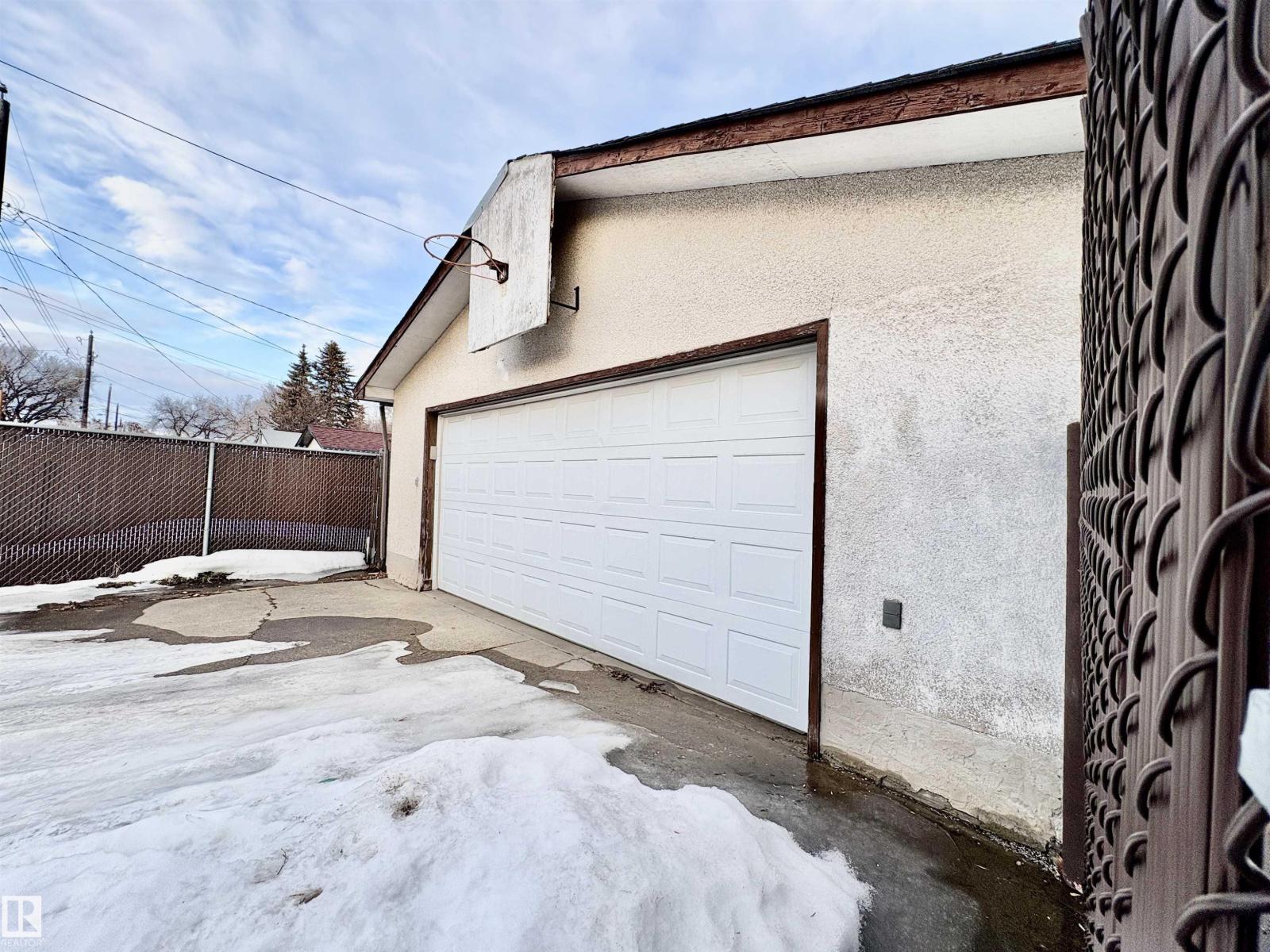 11920 45 ST NW, Edmonton