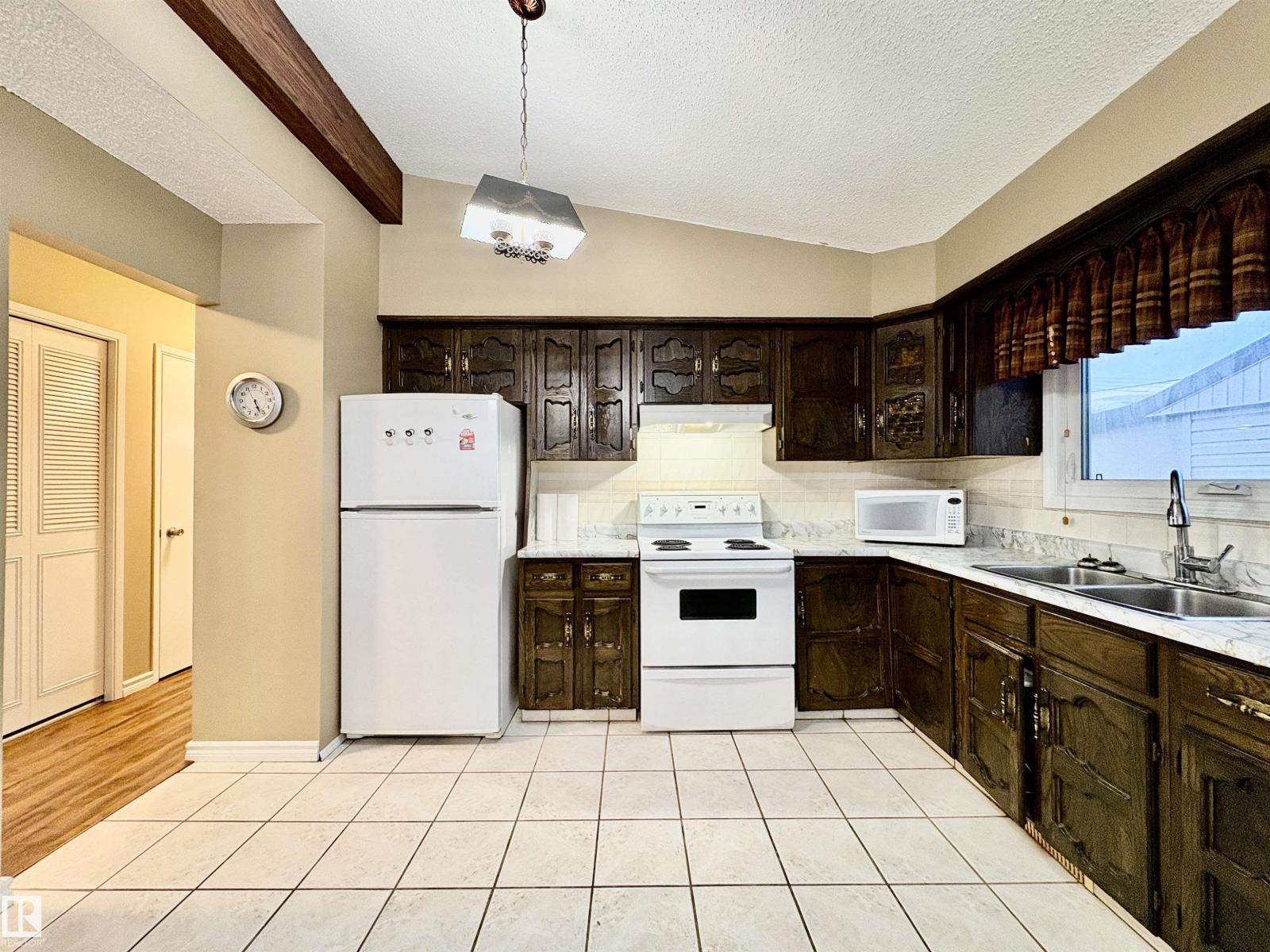 11920 45 ST NW, Edmonton