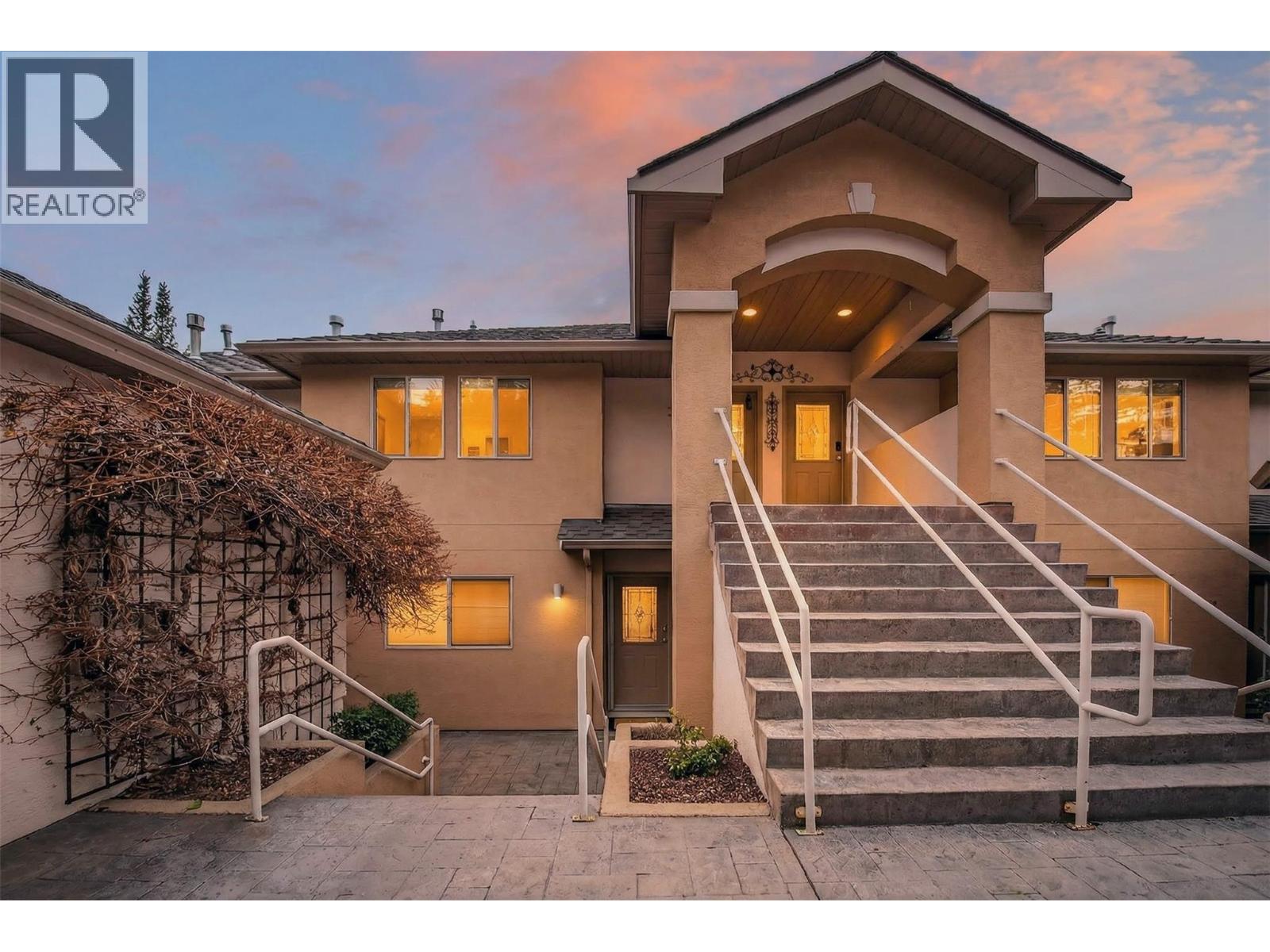 #33-83 Peregrine Way, Vernon