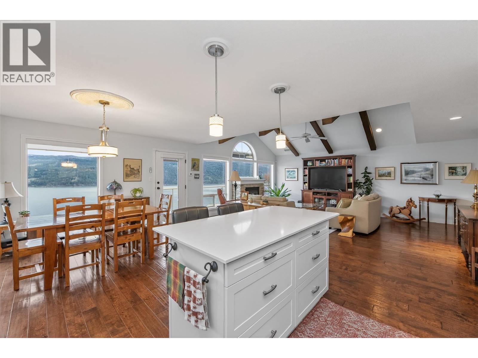 33 83 Peregrine Way, Vernon