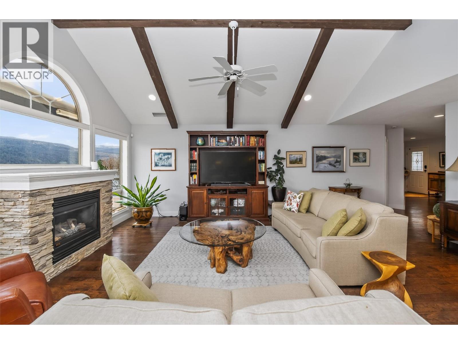 33 83 Peregrine Way, Vernon