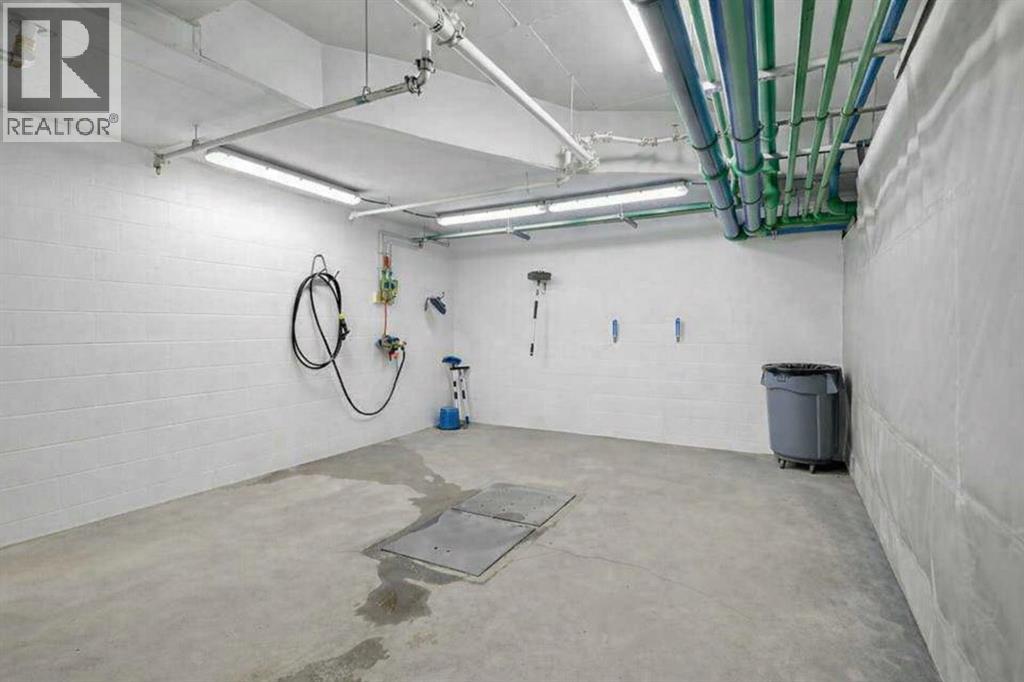 Single Family House for Sale in   Hemlock Crescent SW Spruce Cliff Calgary 