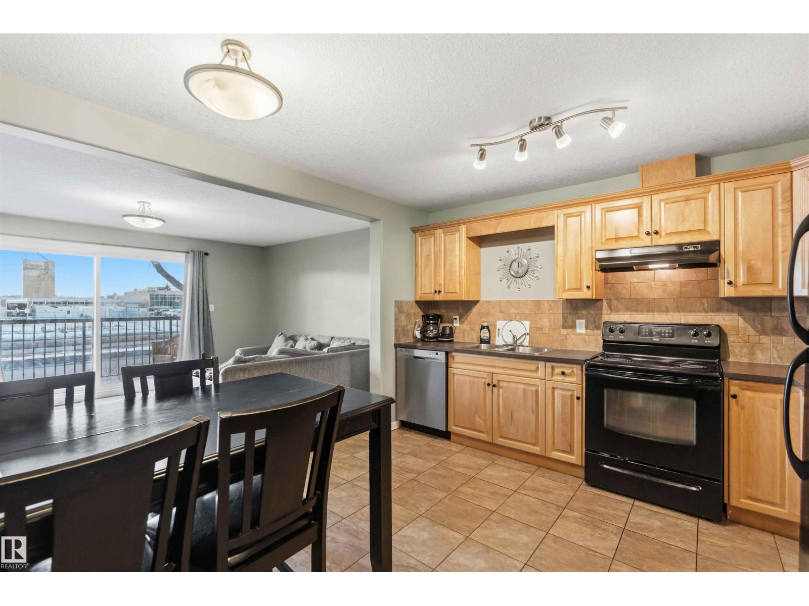 #104 11935 106 ST NW, Edmonton