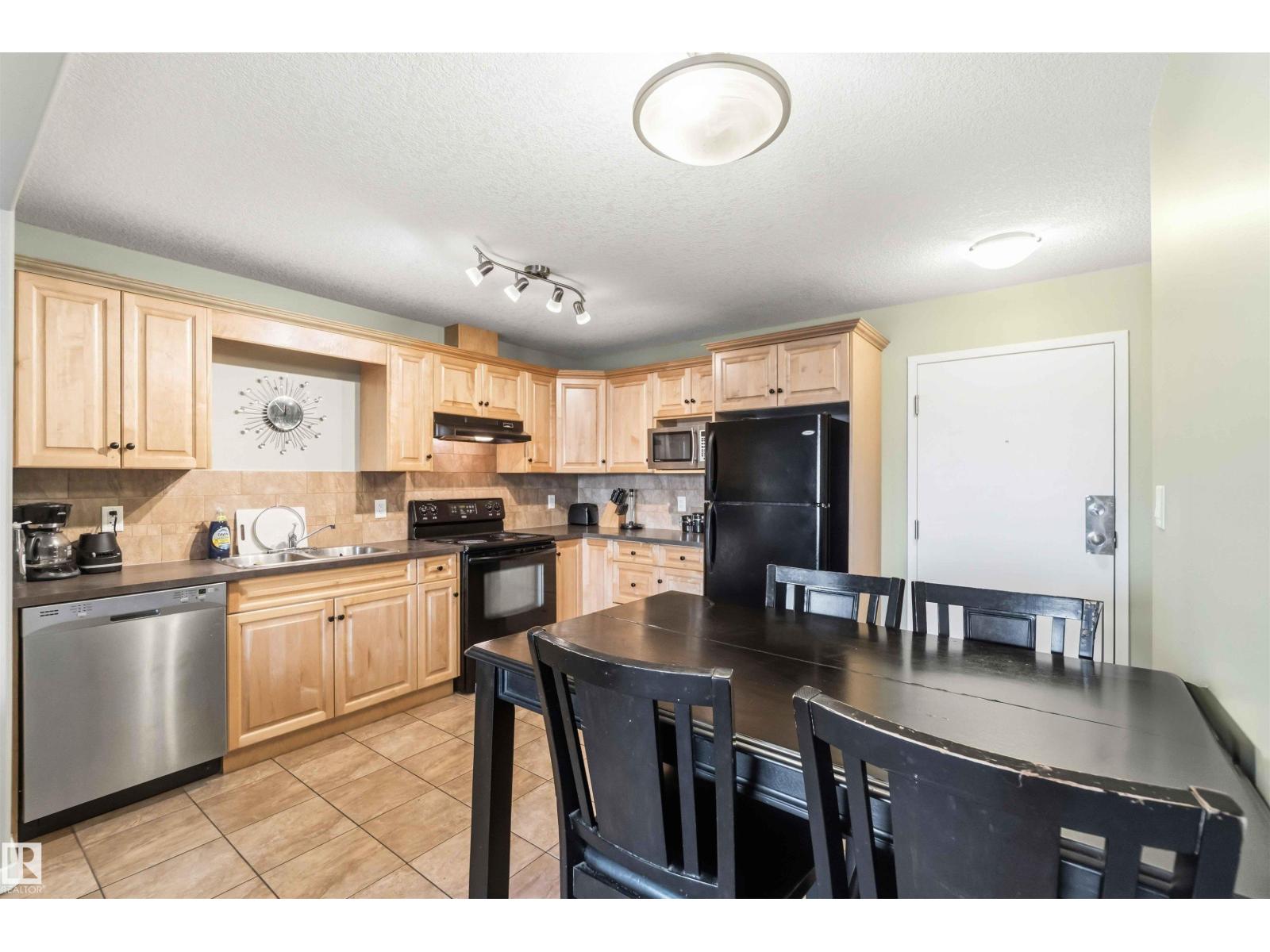 #104 11935 106 ST NW, Edmonton