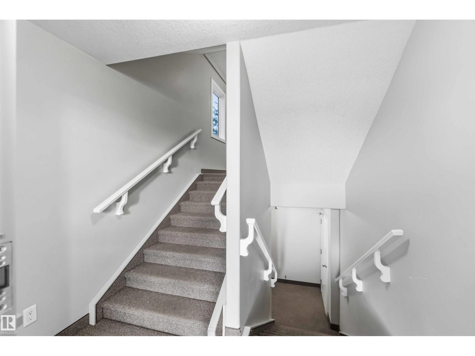 #104 11935 106 ST NW, Edmonton