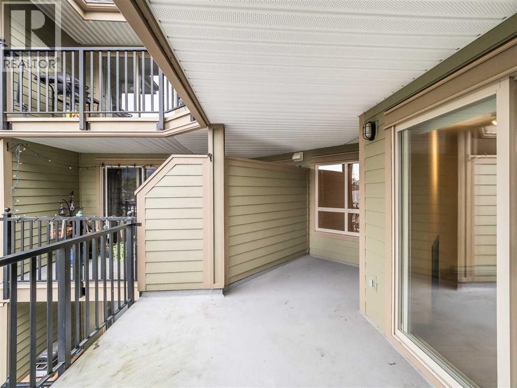 2FL 38003 SECOND AVENUE, Squamish