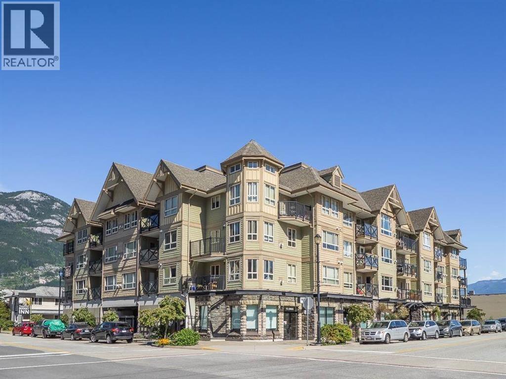 2FL 38003 SECOND AVENUE, Squamish