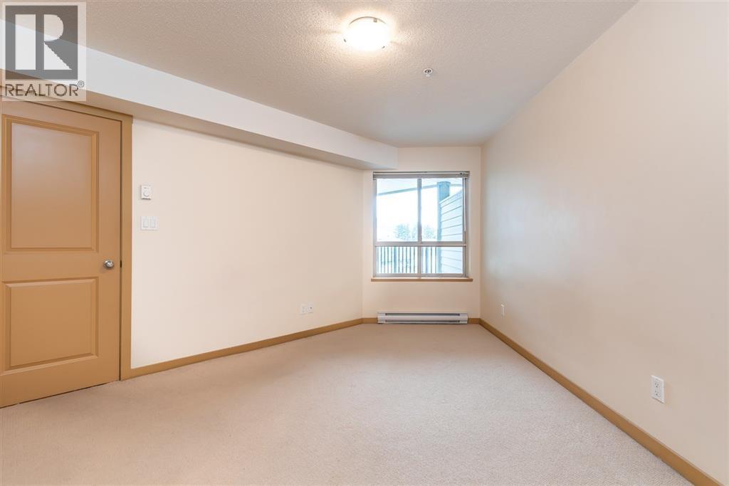 2FL 38003 SECOND AVENUE, Squamish