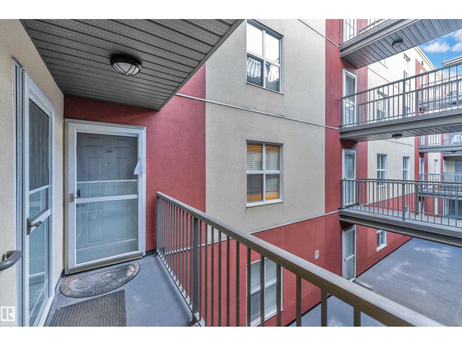 #210 10118 106 AV NW, Edmonton