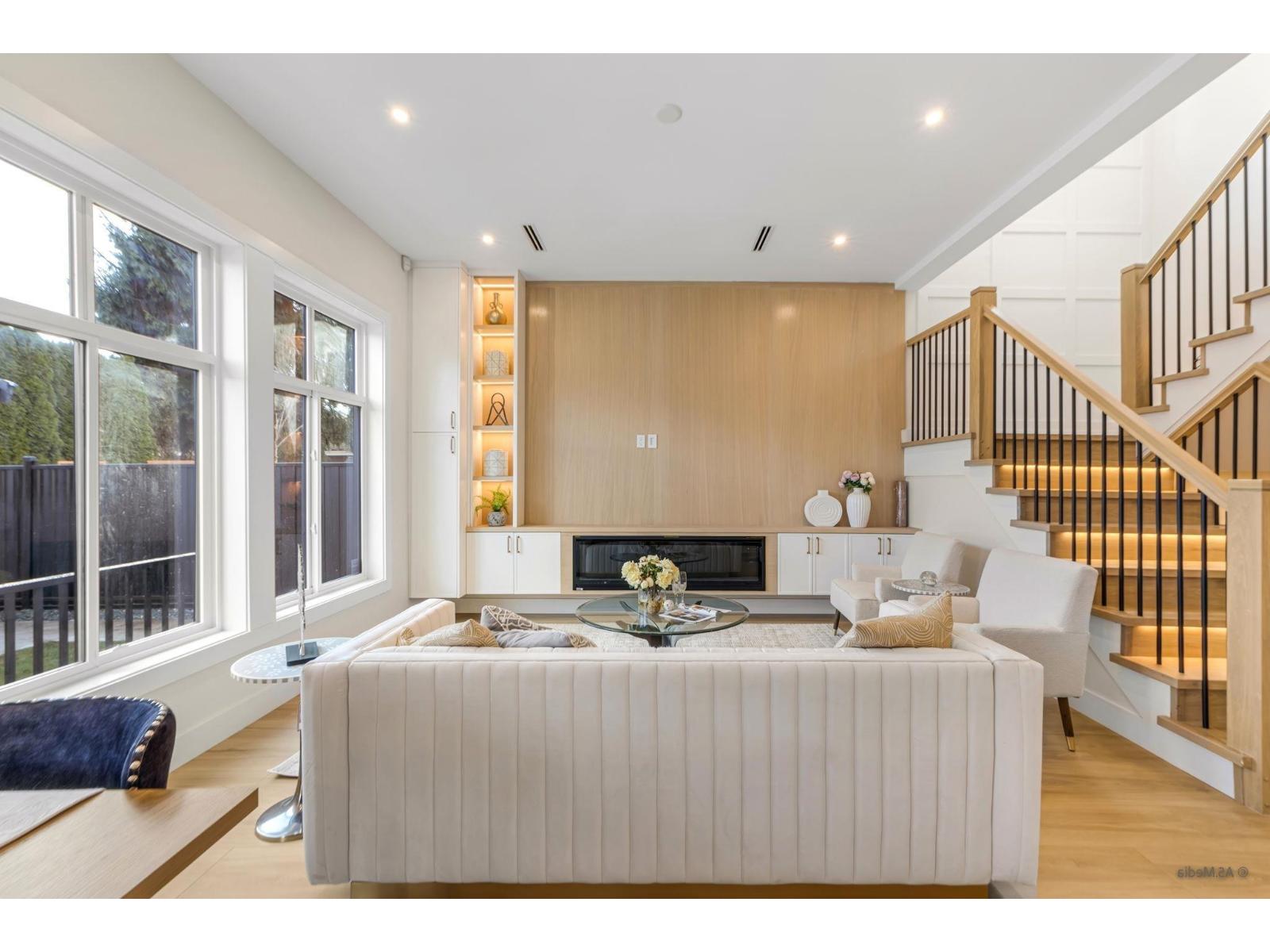 8237 110 Street, Delta