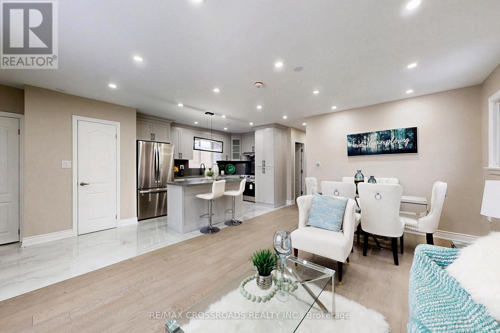 126 PORTSDOWN ROAD - Photo 5 of 49, Toronto (Dorset Park), Ontario