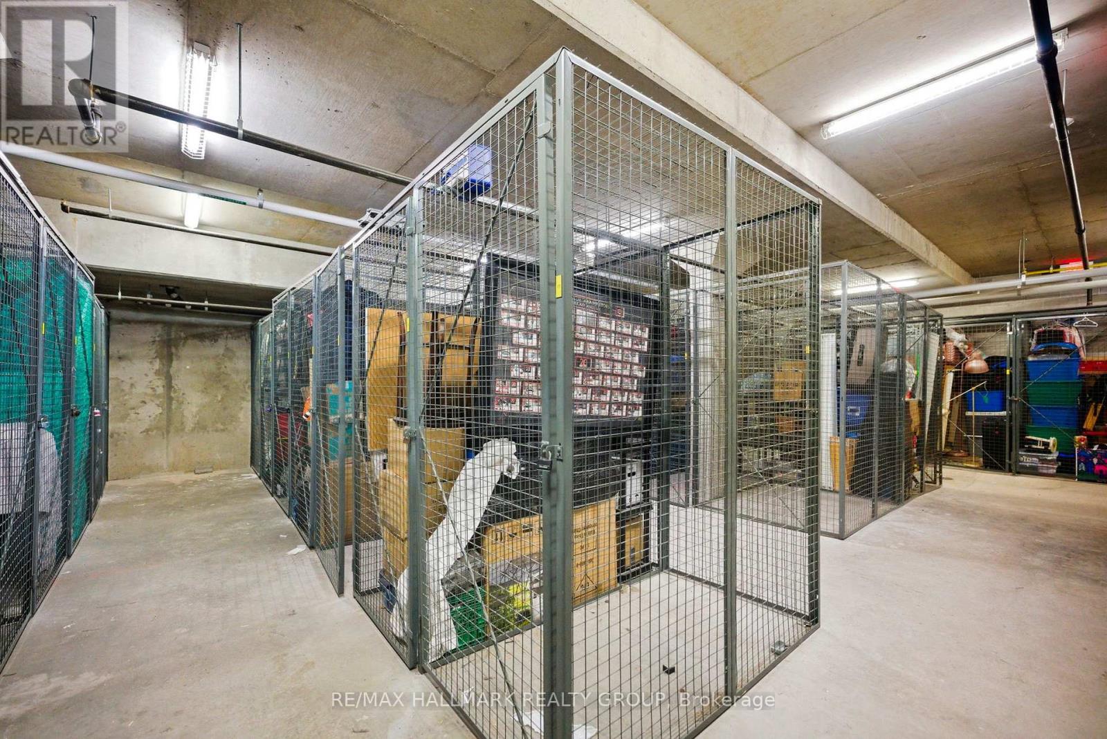 Storage locker