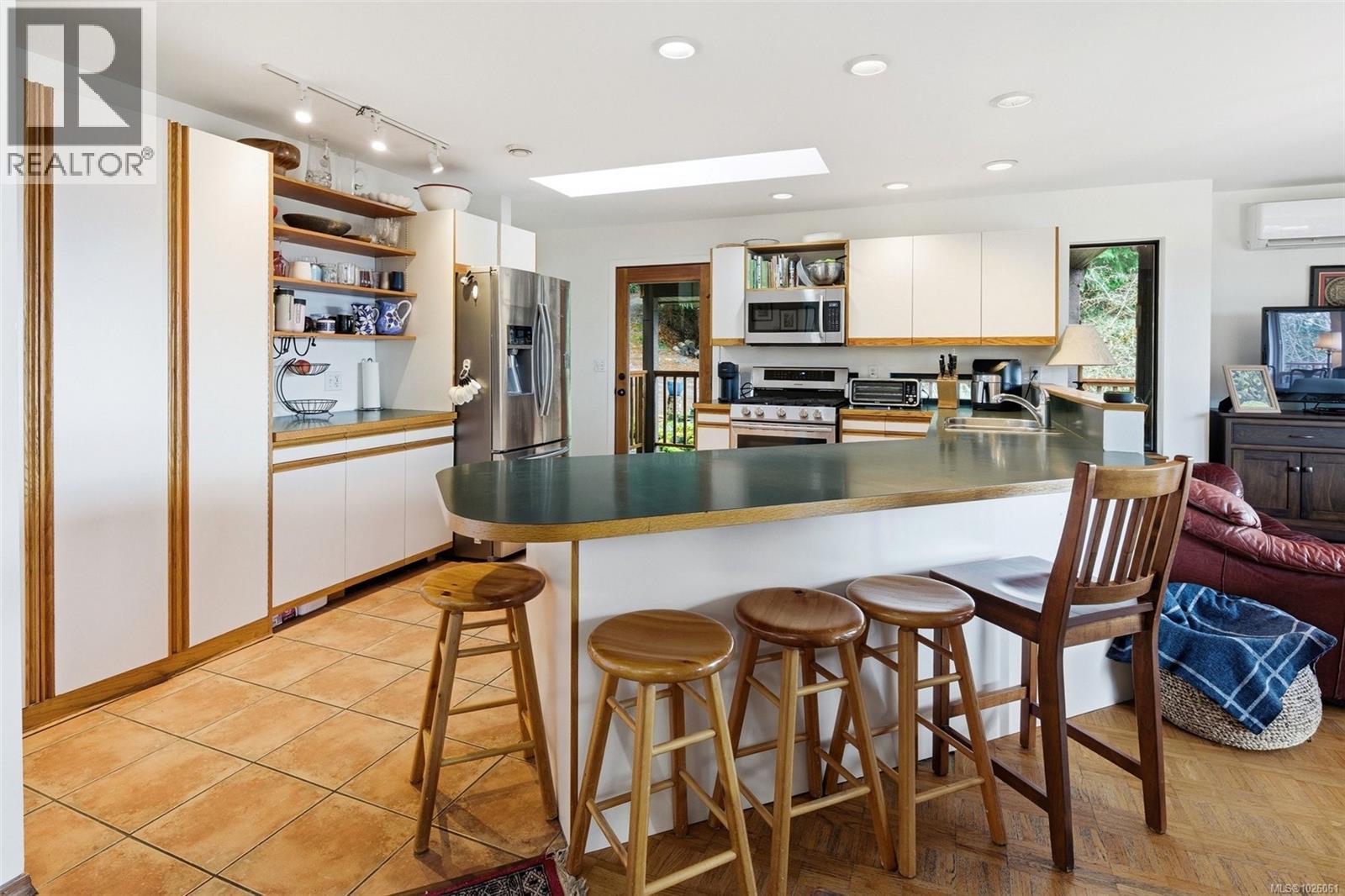 1691 Strathcona Heights Rd, Shawnigan Lake