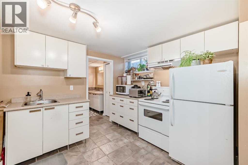 Single Family House Bungalow for Sale in  Winslow Crescent SW Westgate Calgary 