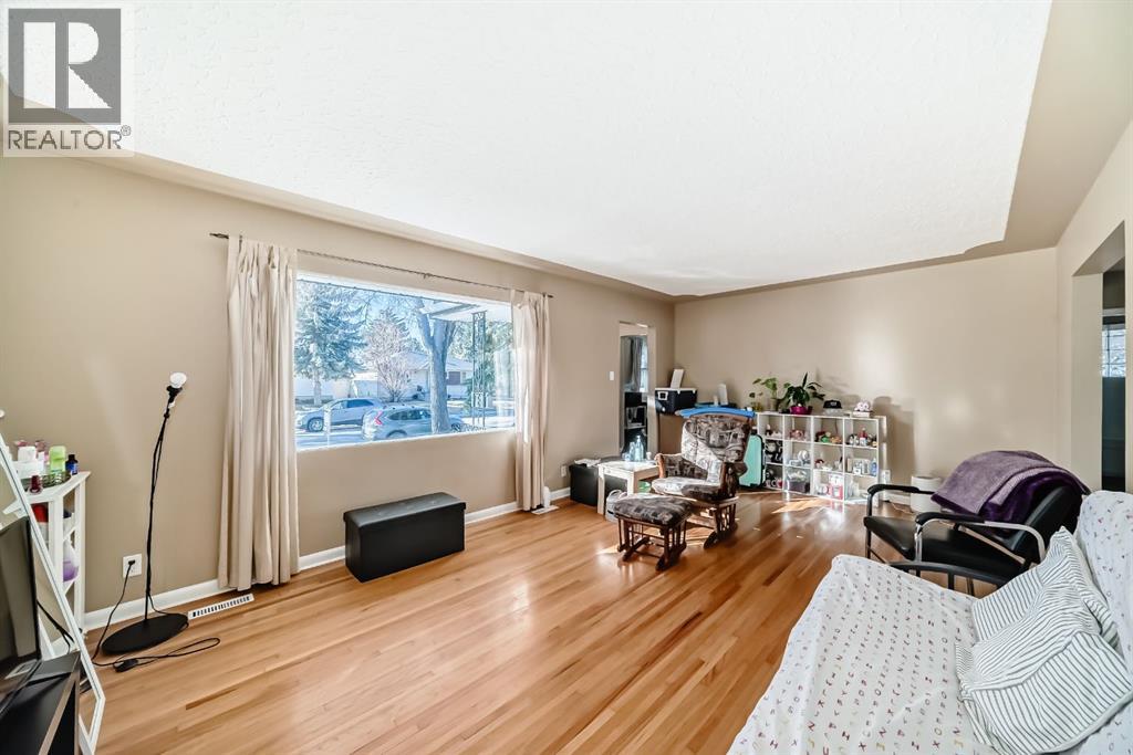 Single Family House Bungalow for Sale in  Winslow Crescent SW Westgate Calgary 