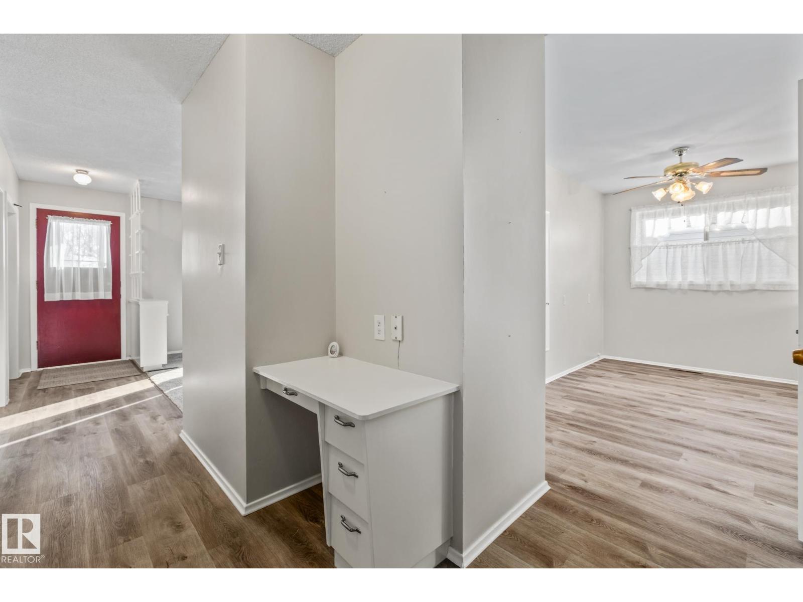 11926/11928 56 ST NW, Edmonton