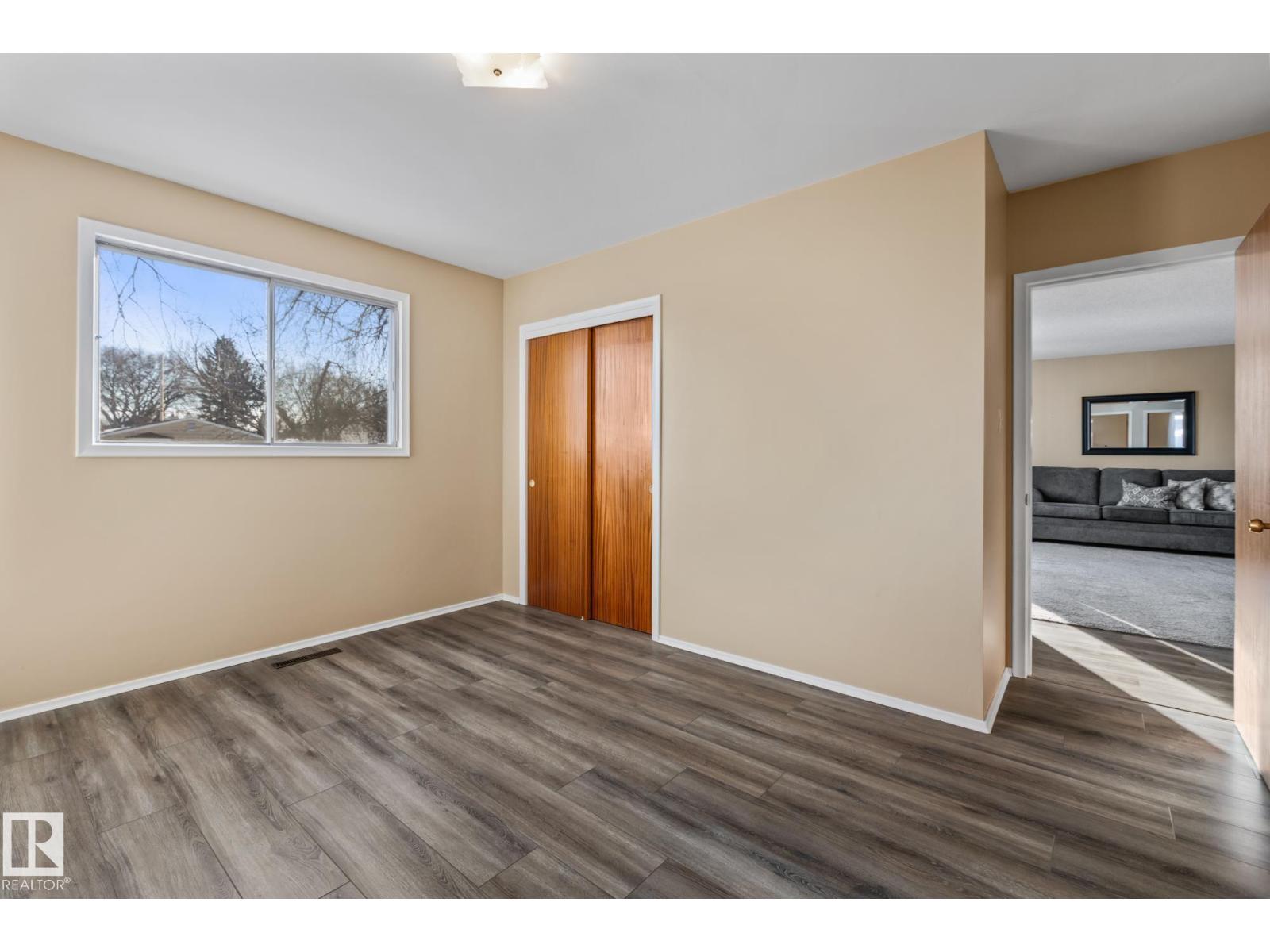 11926/11928 56 ST NW, Edmonton