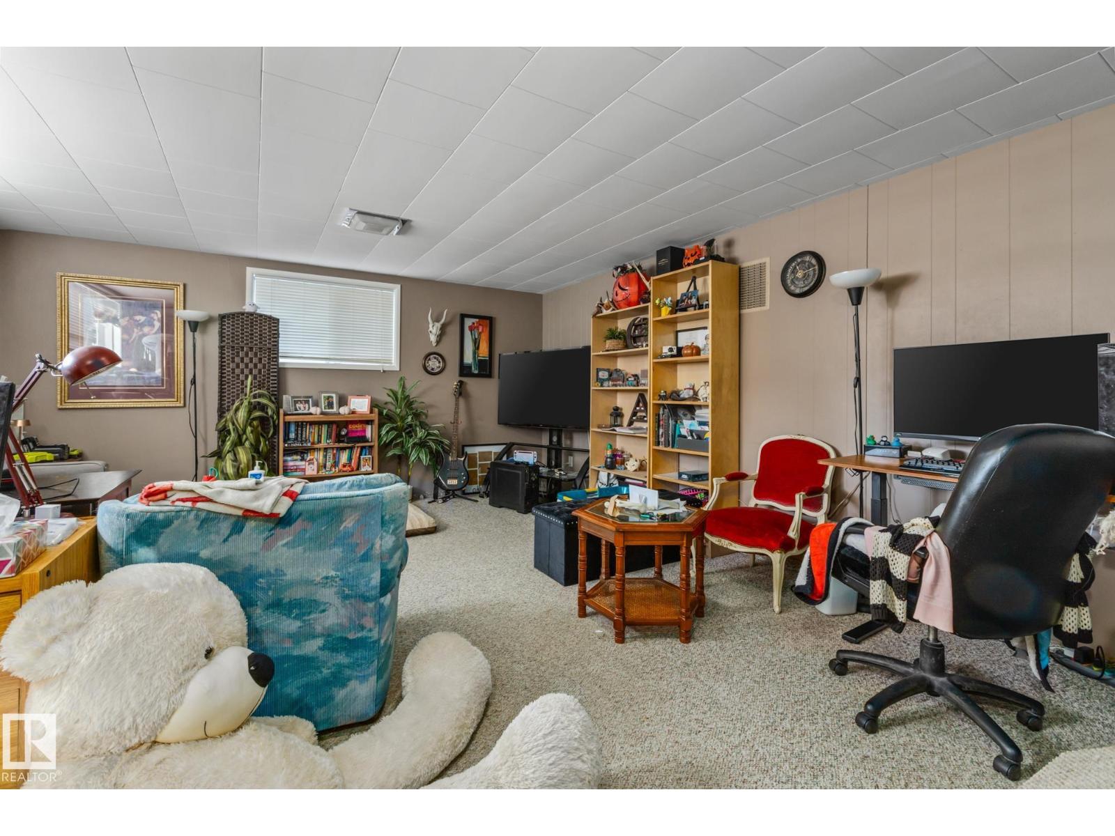 11926/11928 56 ST NW, Edmonton