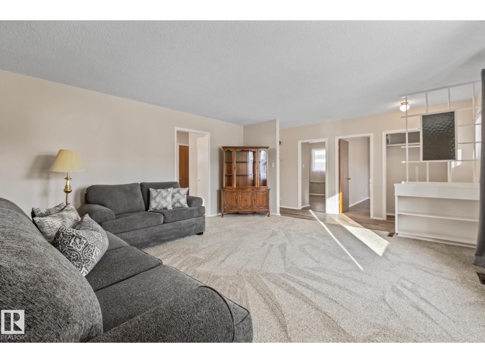 11926/11928 56 ST NW, Edmonton