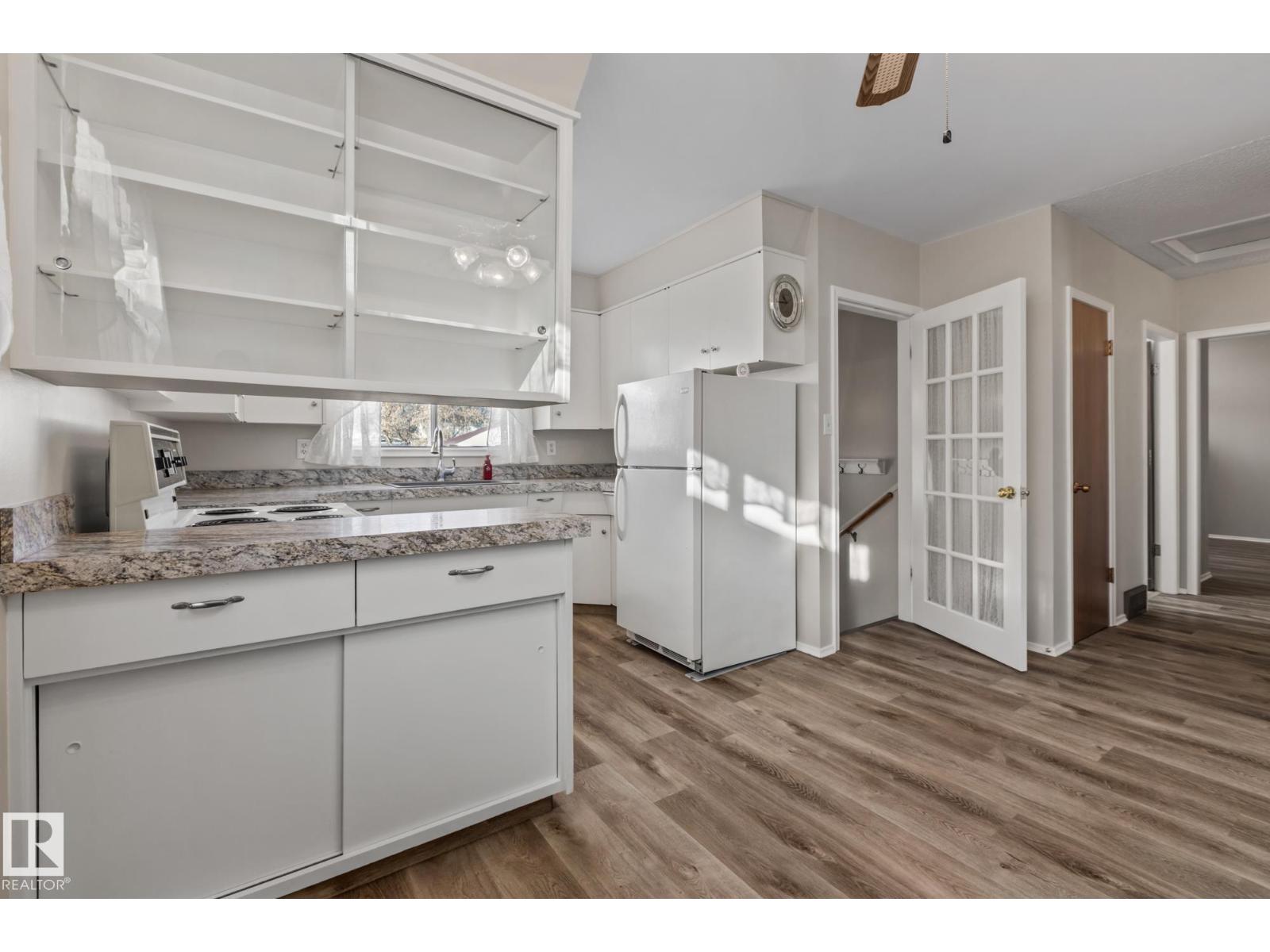 11926/11928 56 ST NW, Edmonton