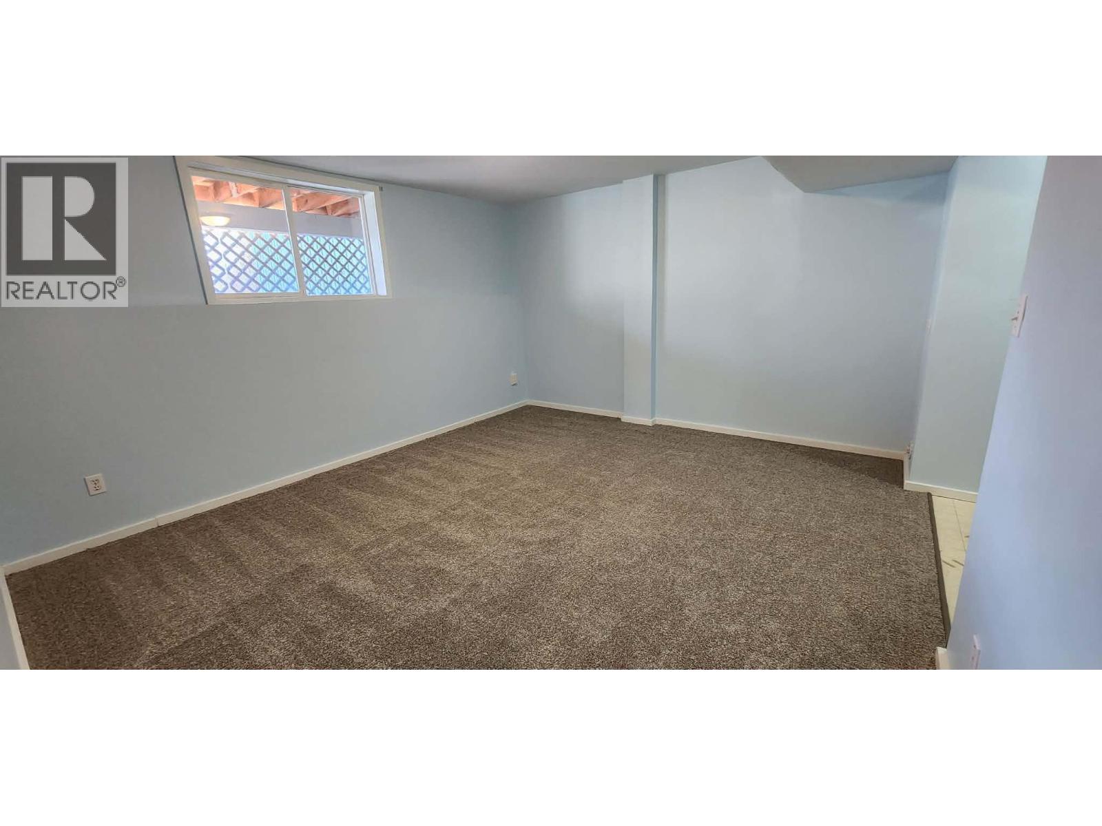 2110 Park Avenue, Lumby