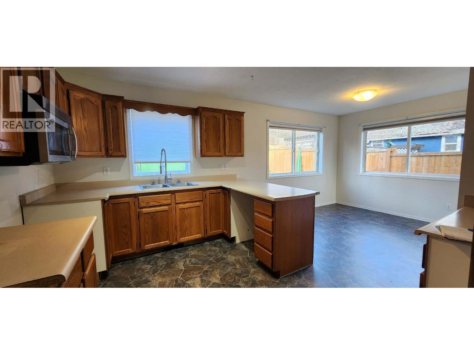 2110 Park Avenue, Lumby