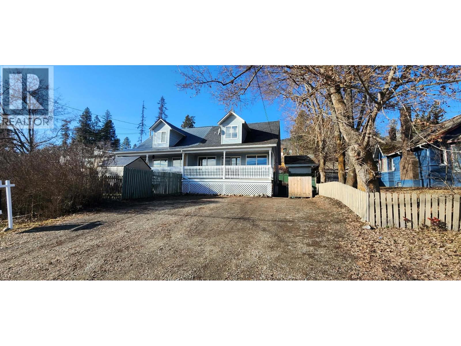 2110 Park Avenue, Lumby