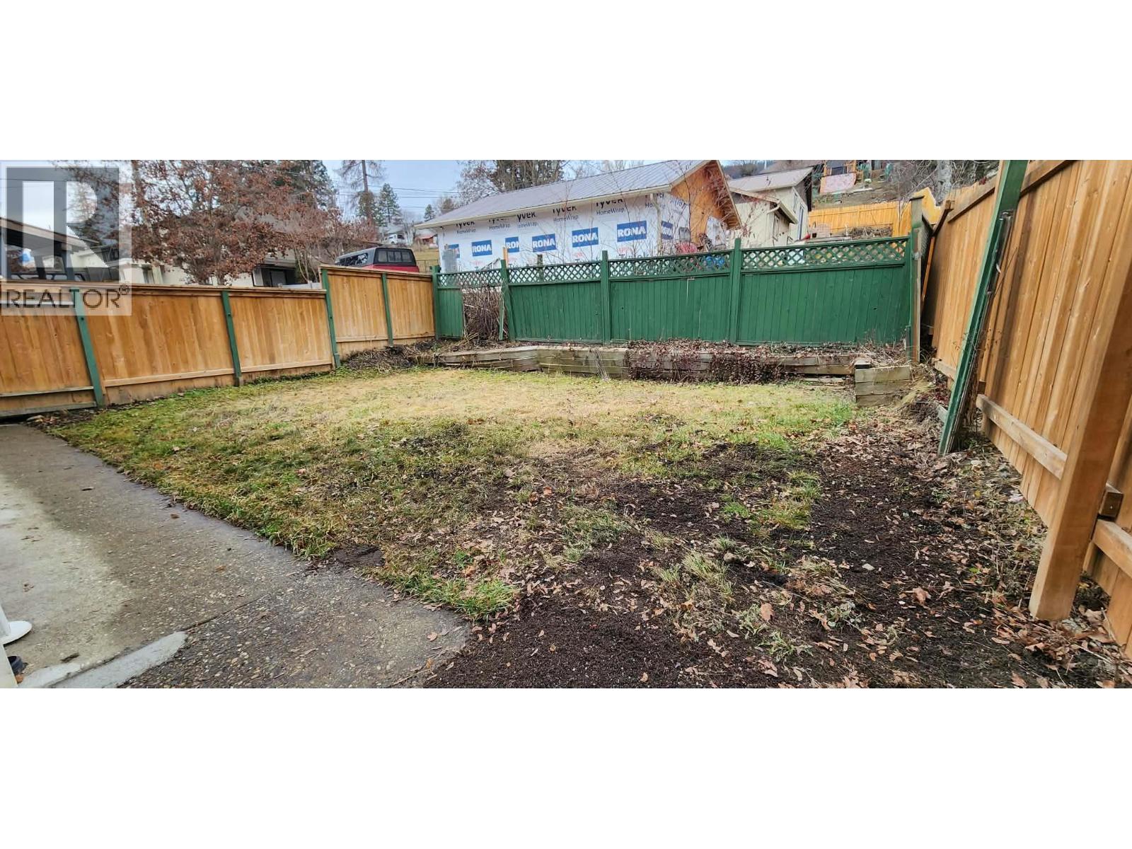 2110 Park Avenue, Lumby