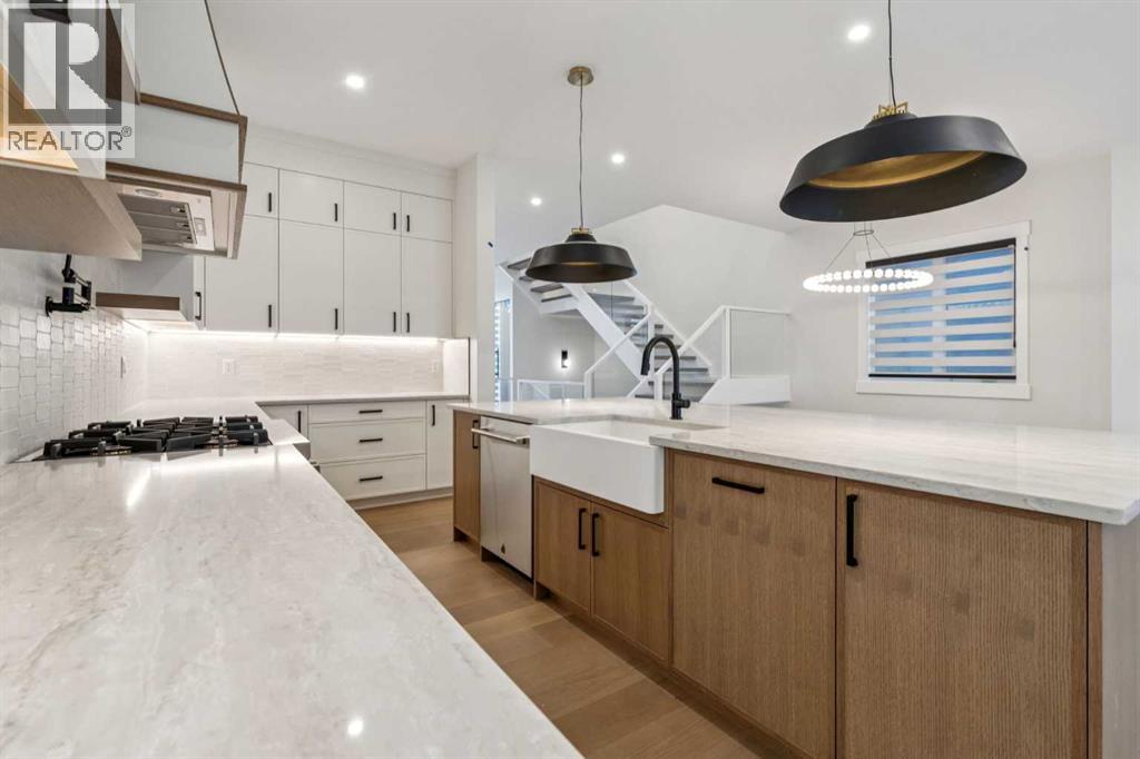 Single Family House for Sale in   Street NW Hillhurst Calgary 