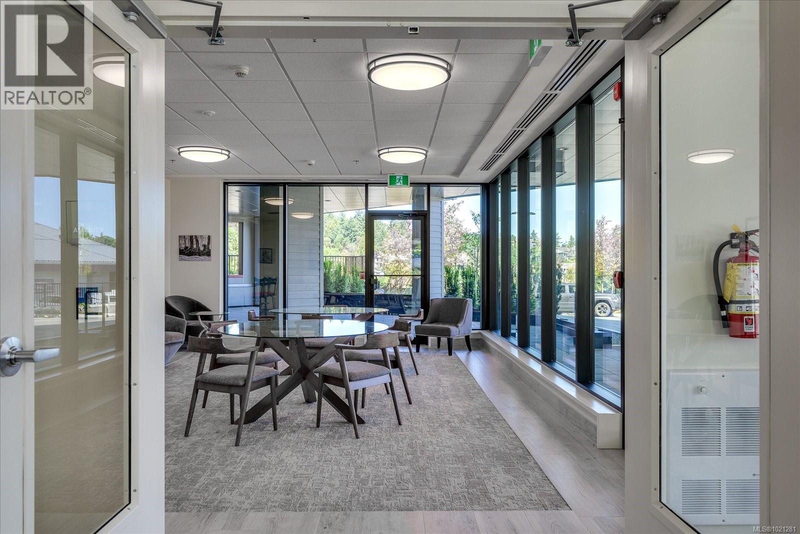 305 3529 Dolphin Dr, Nanoose Bay