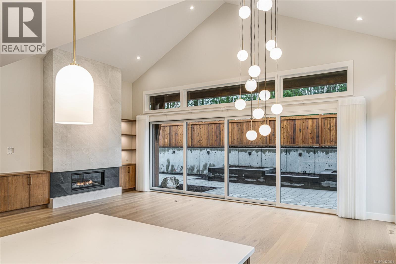 549 Hole-in-One Dr, Qualicum Beach