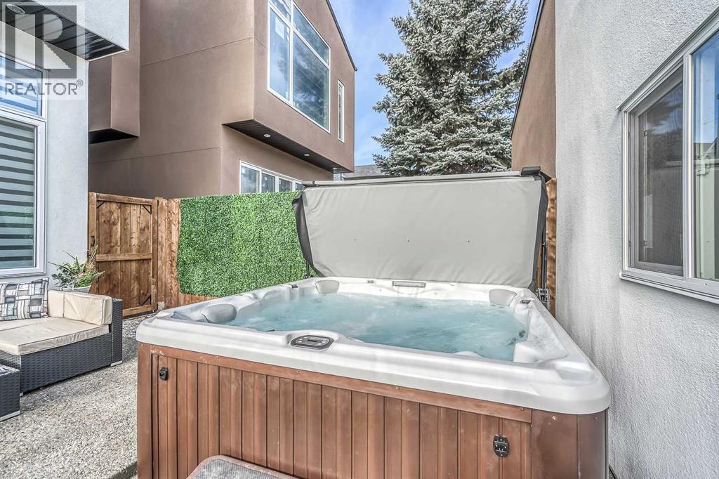 Single Family House for Sale in   Street SW Shaganappi Calgary 