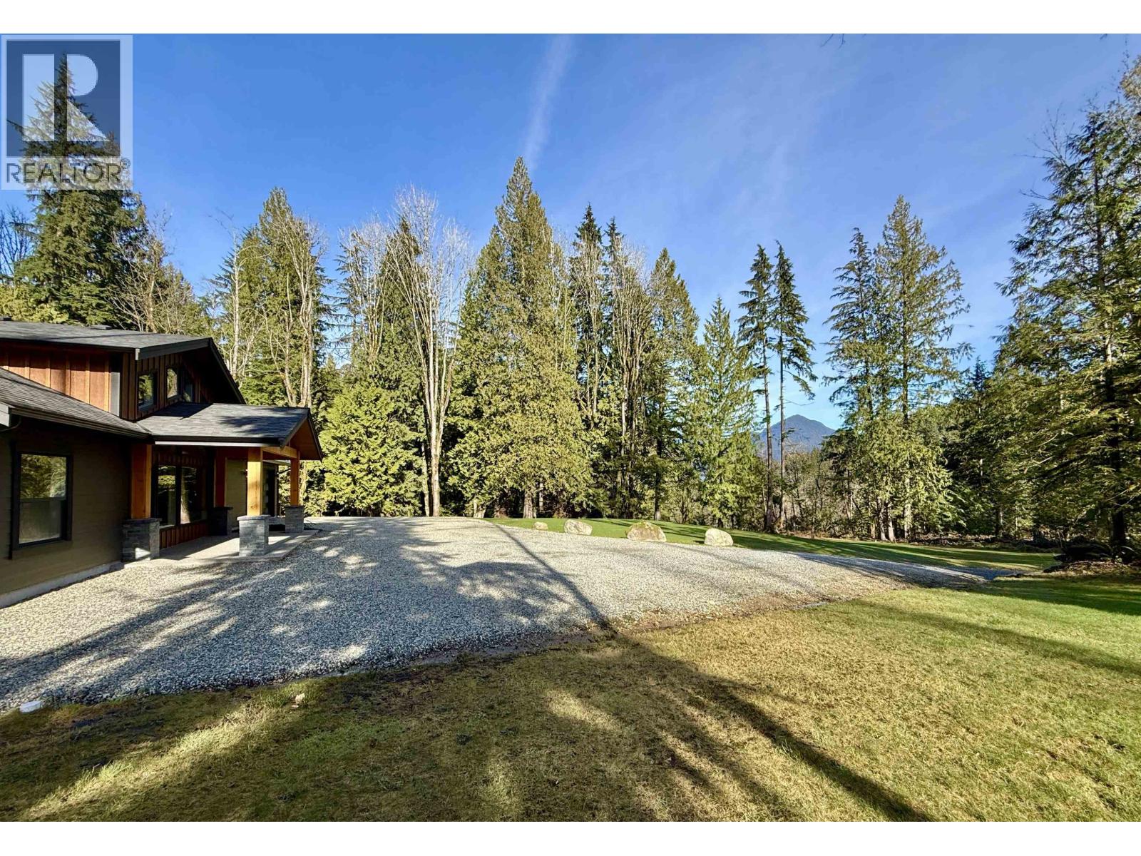 2061 TWIN CREEKS ROAD, Langdale