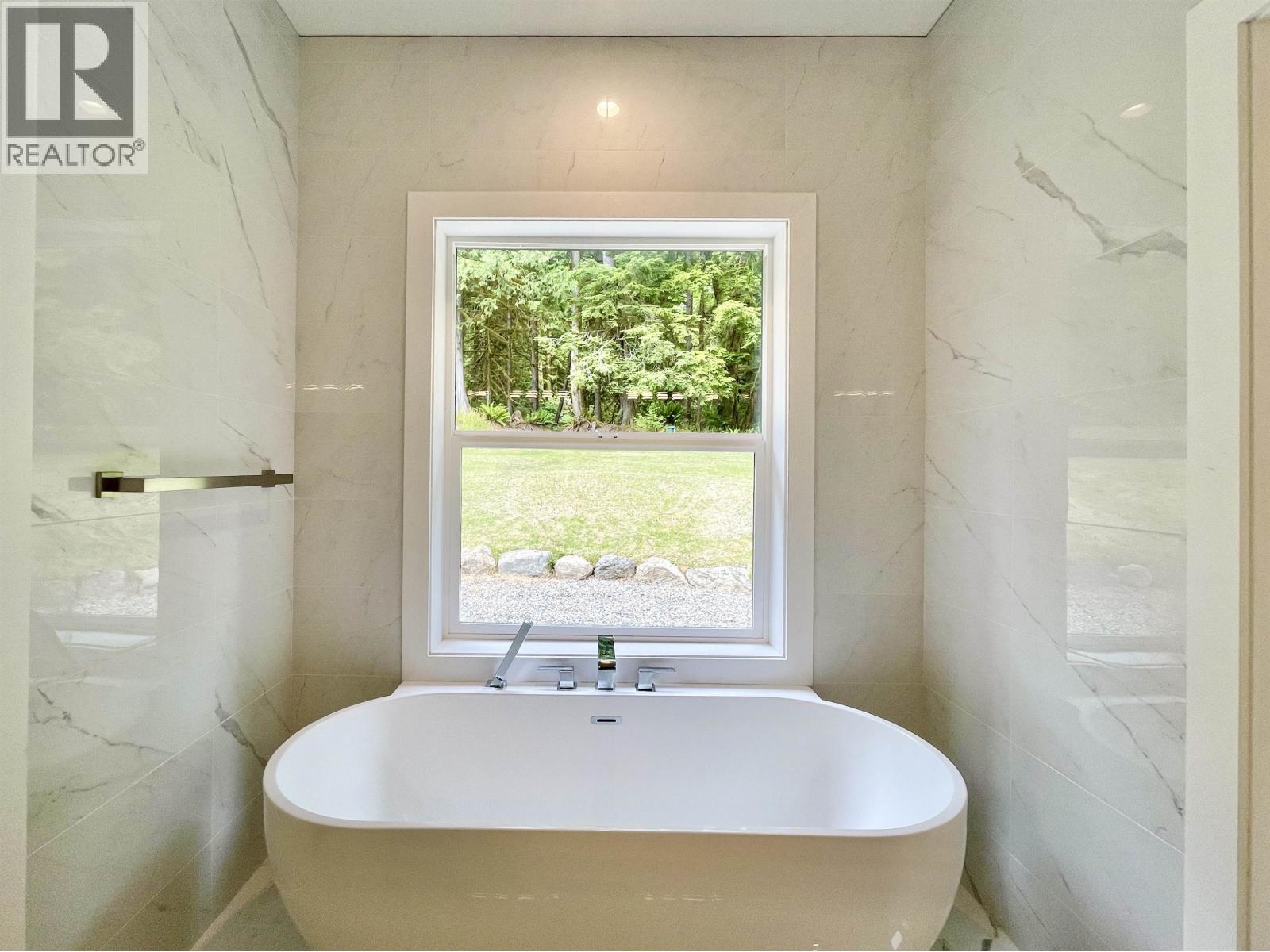 2061 TWIN CREEKS ROAD, Langdale