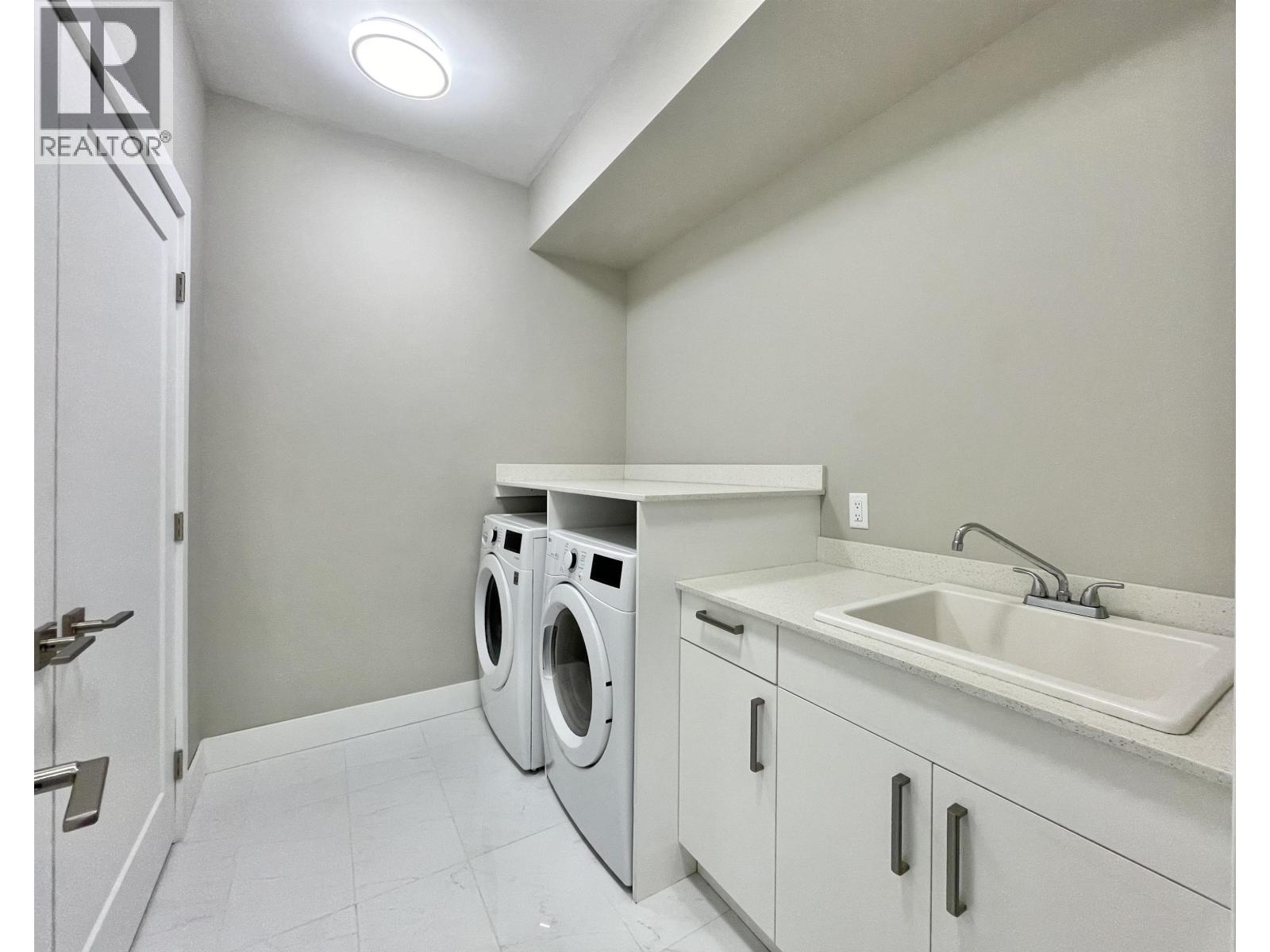 2061 TWIN CREEKS ROAD, Langdale