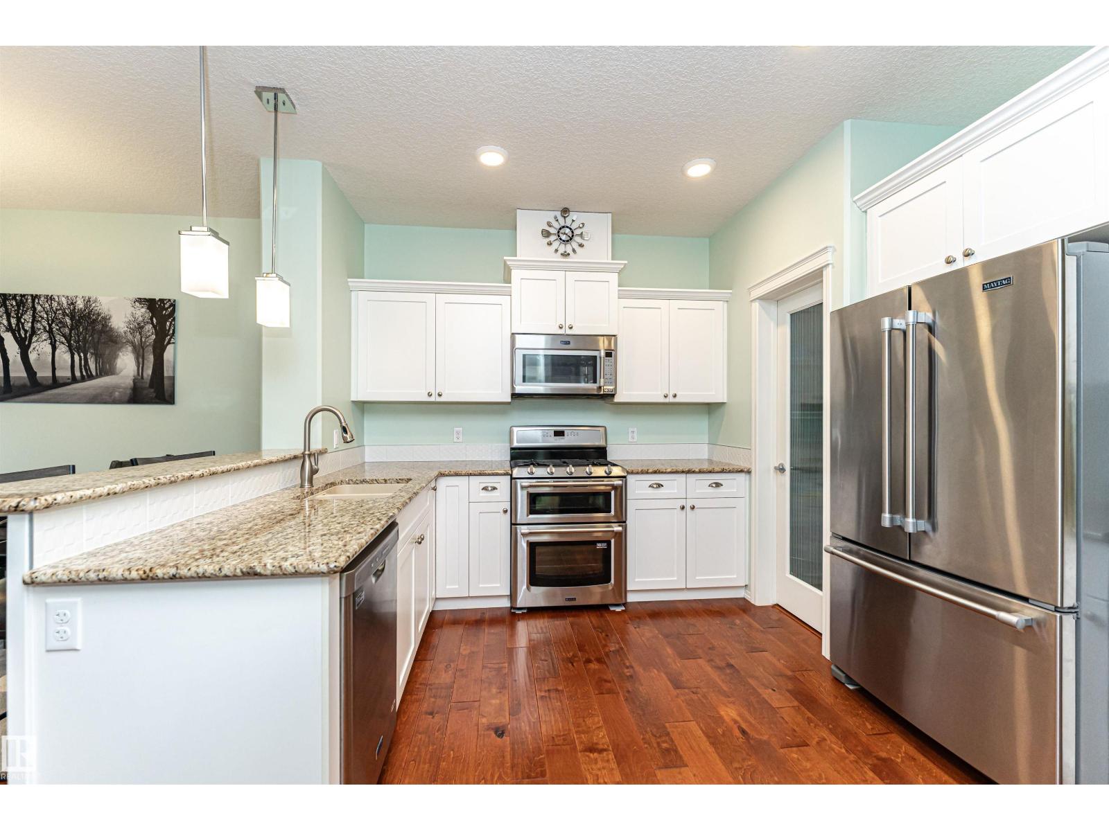 7003 174 AV NW NW, Edmonton