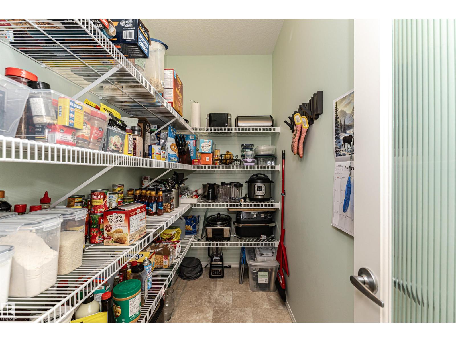 7003 174 AV NW NW, Edmonton