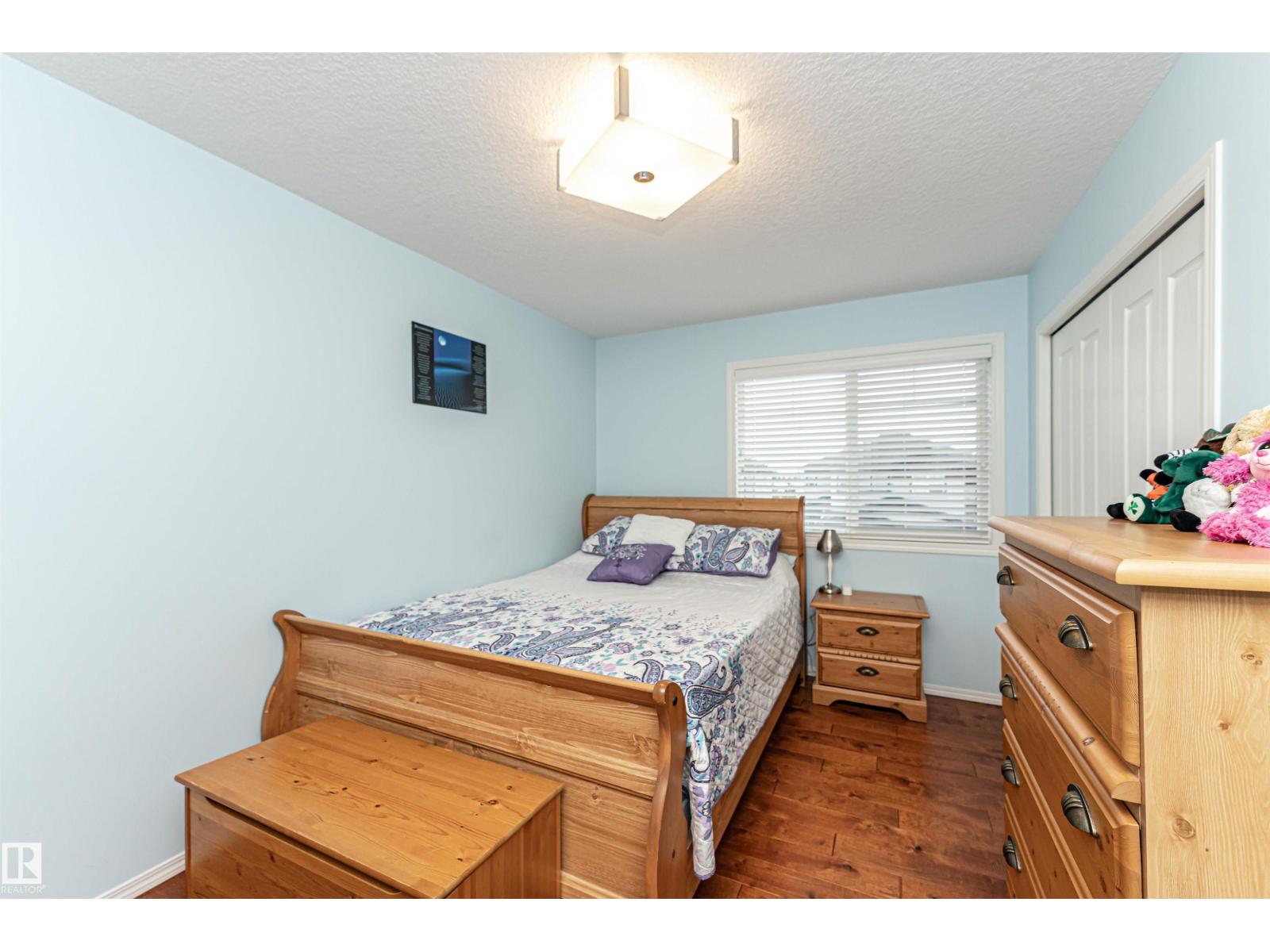 7003 174 AV NW NW, Edmonton