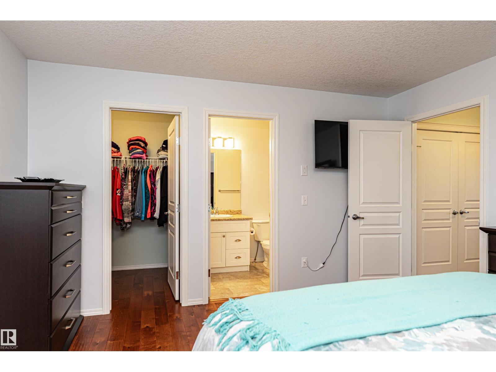 7003 174 AV NW NW, Edmonton