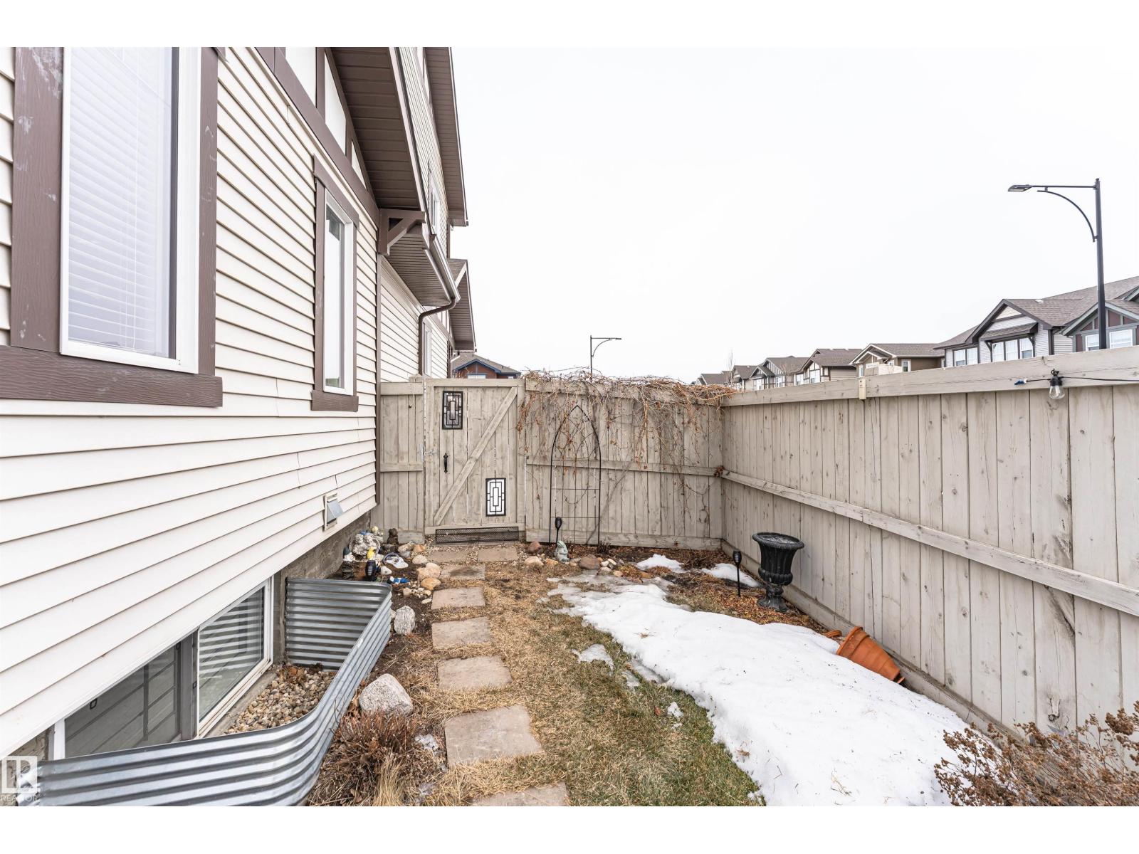 7003 174 AV NW NW, Edmonton