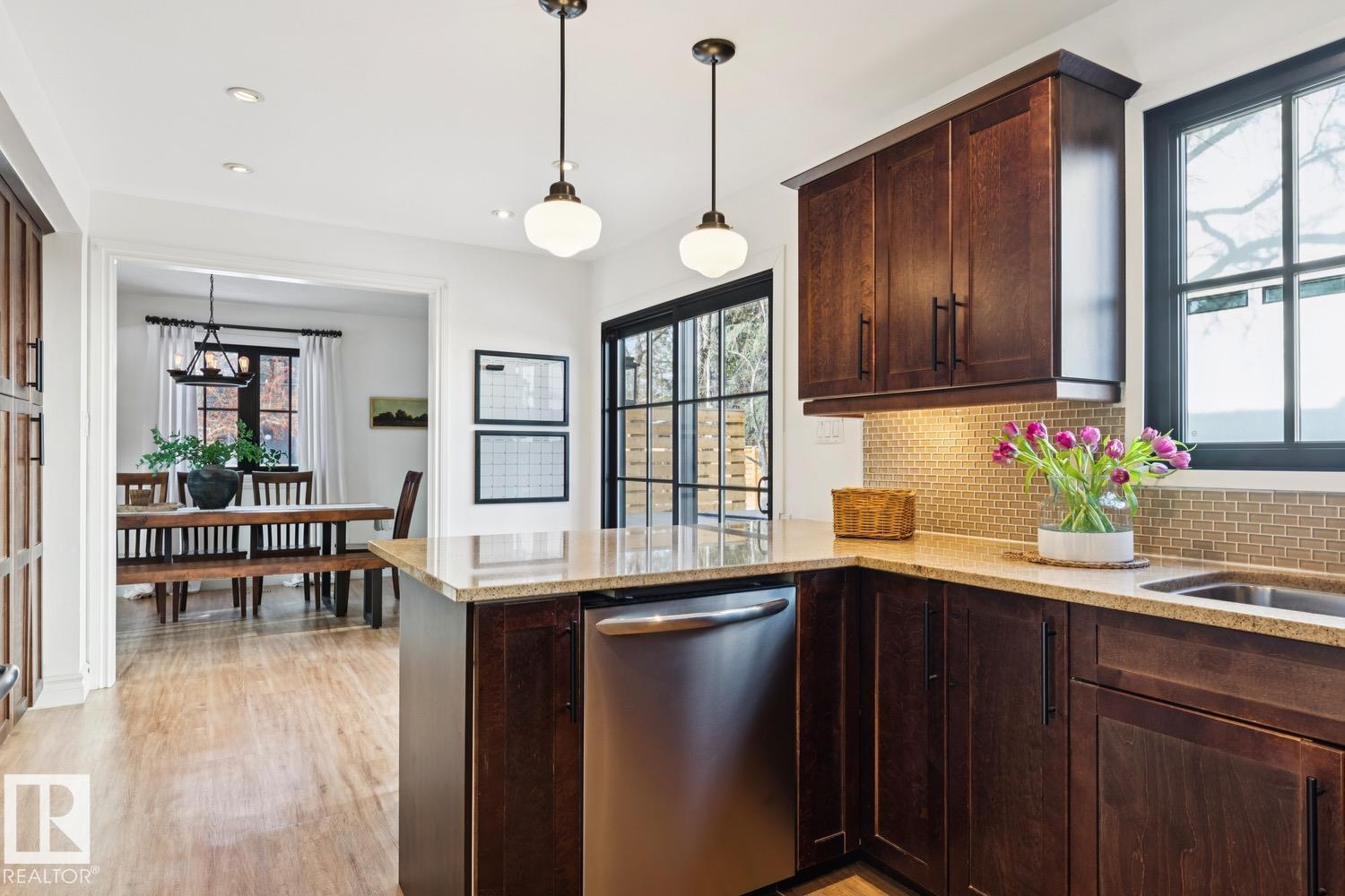 15504 RIO TERRACE DR NW, Edmonton