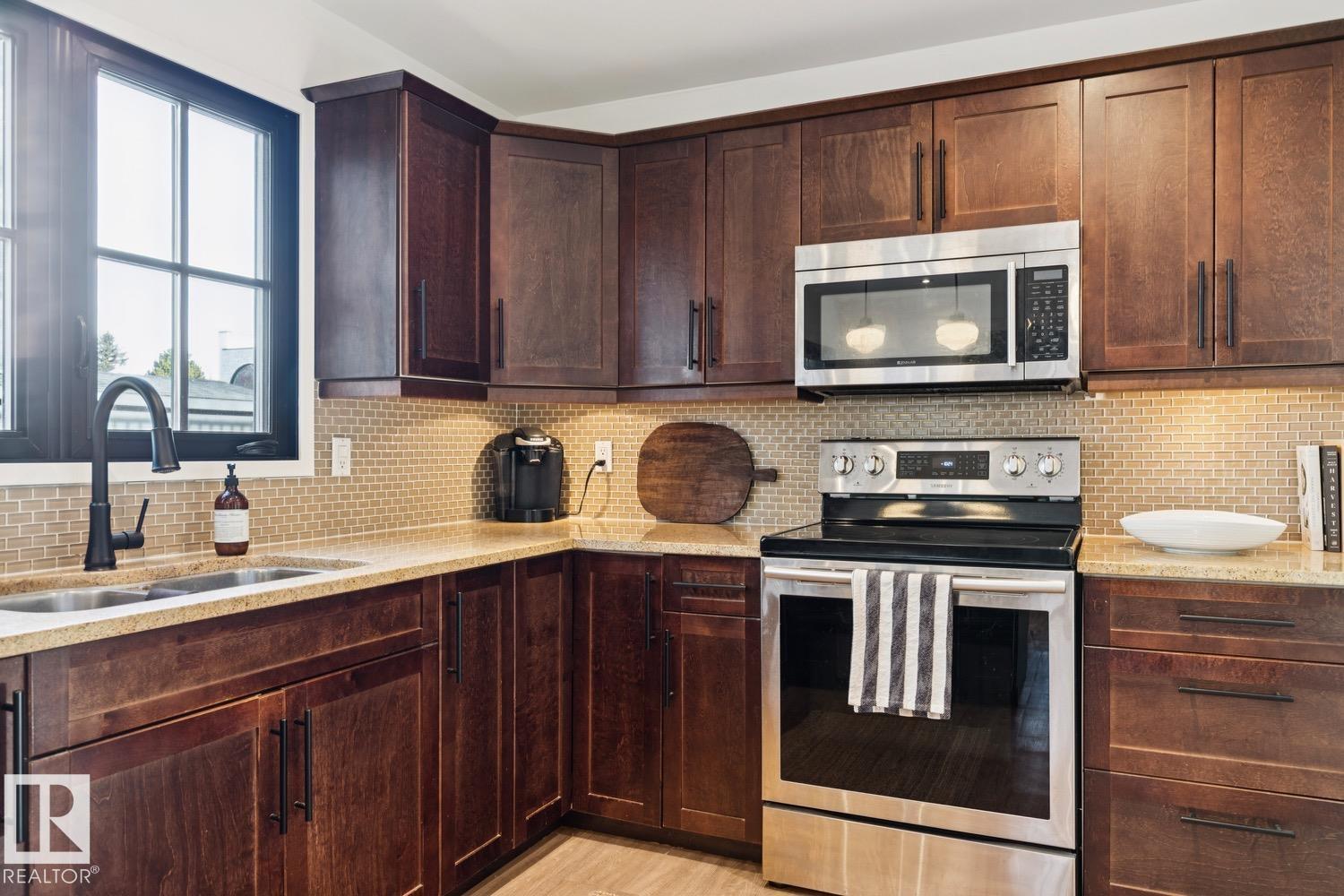 15504 RIO TERRACE DR NW, Edmonton