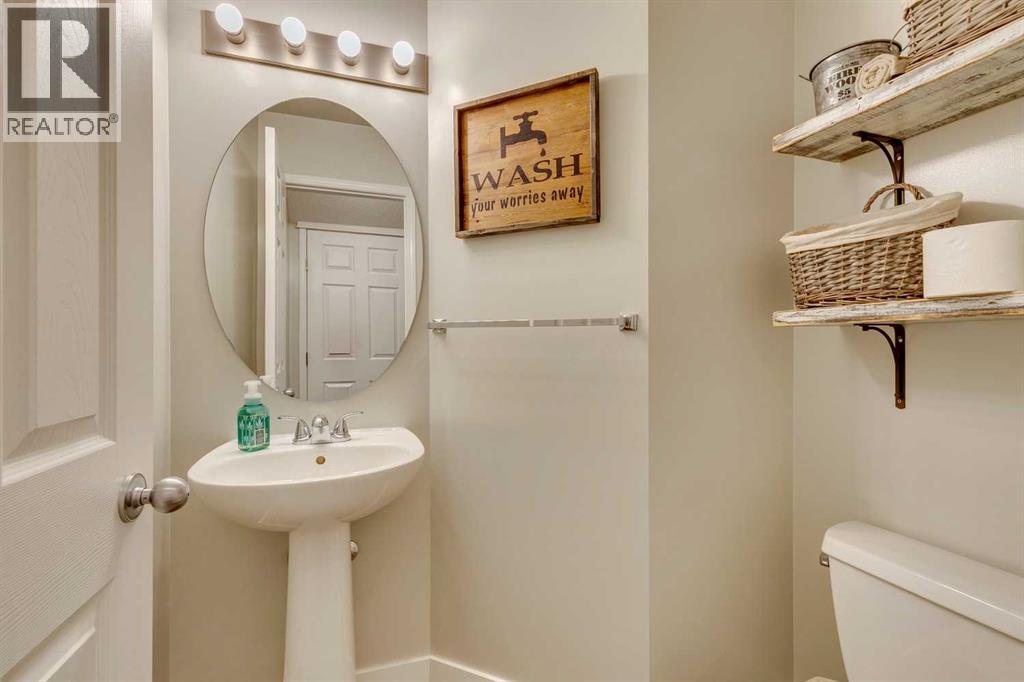 Single Family House for Sale in  Everglen Way SW Evergreen Calgary 