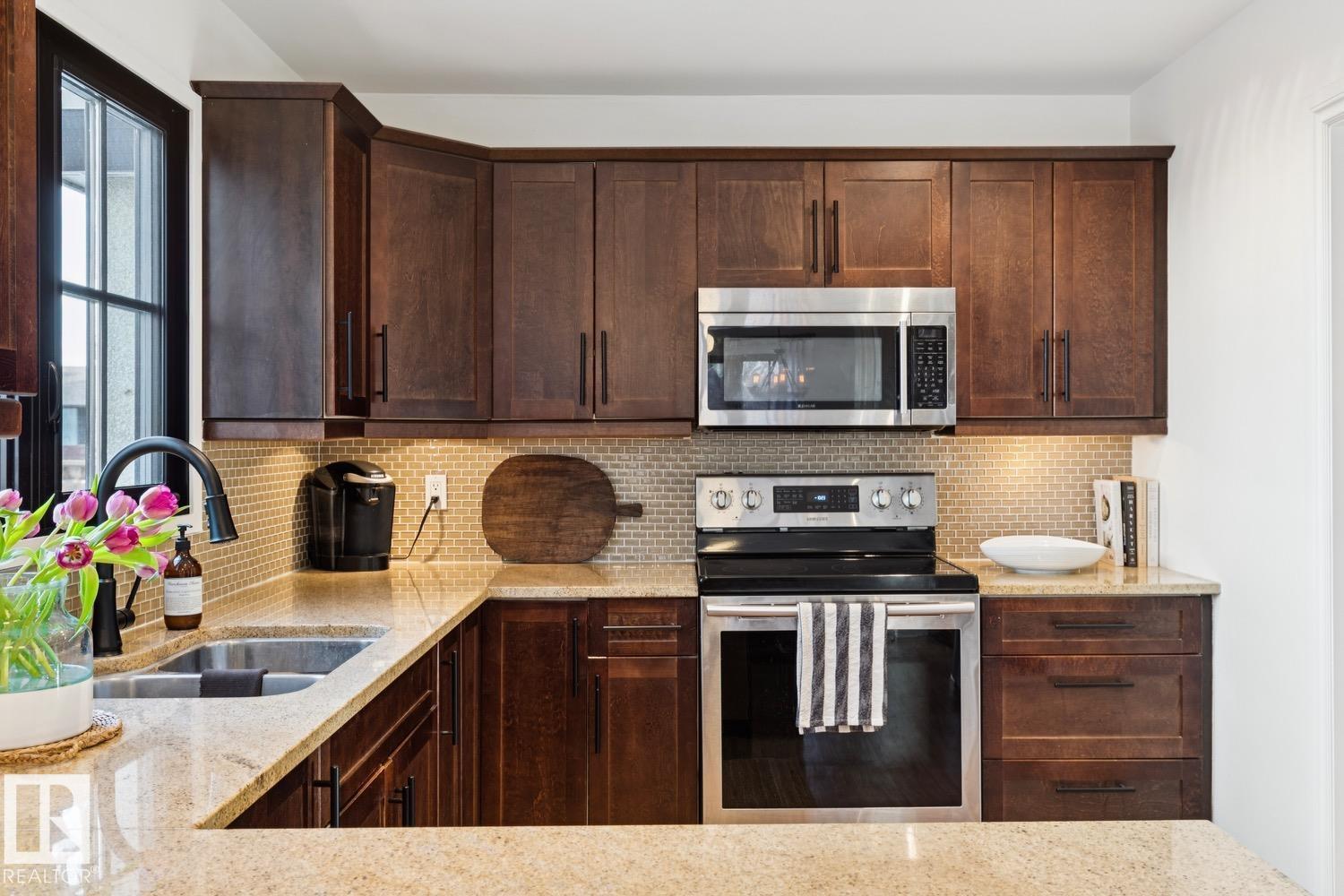 15504 RIO TERRACE DR NW, Edmonton