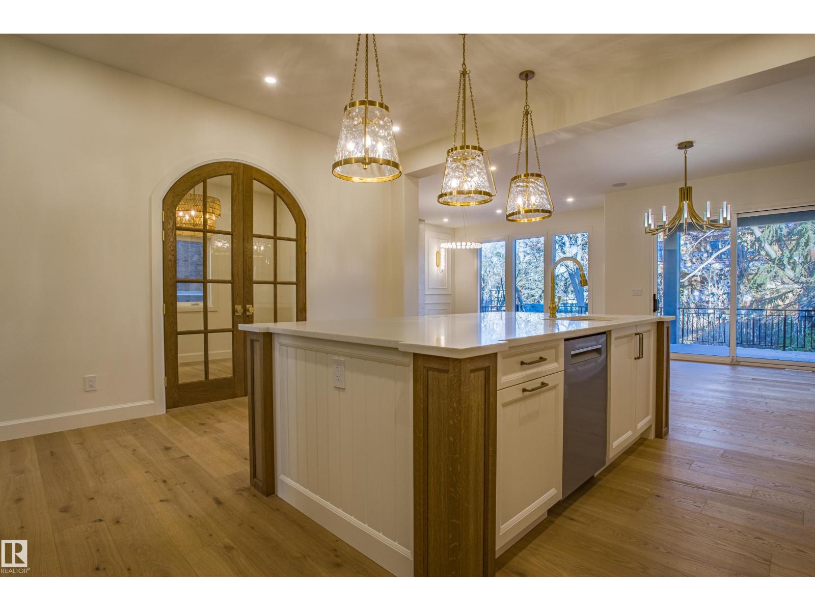 12304 39 AV NW, Edmonton